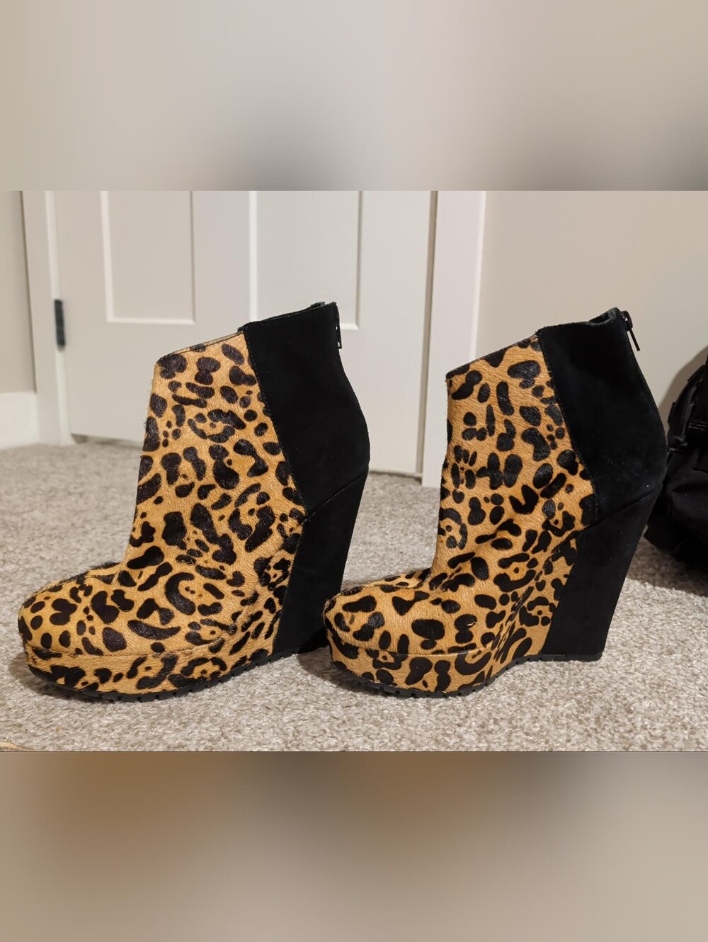 Huette Leopard Print Leather Hair-On Wedge Ankle Booties Size 9.5
